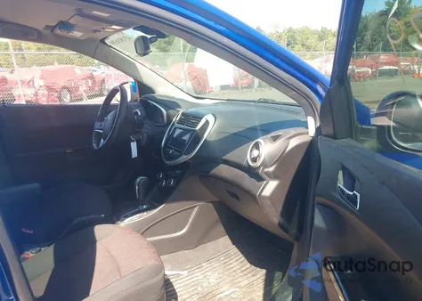 2018 Chevrolet Sonic Lt Auto z USA, uszkodzony, nr VIN 1G1JD6SH5J4107885